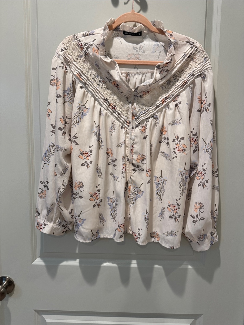 Cream Floral Button-Front Women’s Blouse with Ruffle Yoke